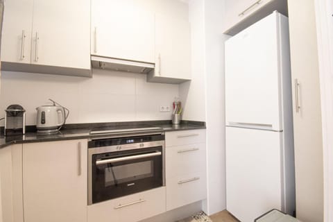 Kitchen or kitchenette, Other, pet friendly, stove