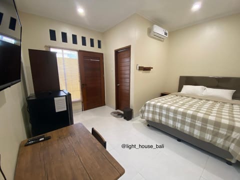 Bed, TV and multimedia, Photo of the whole room, Bedroom, air conditioner