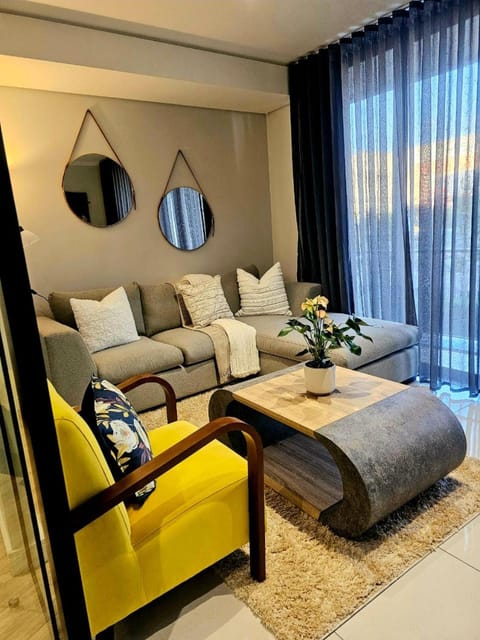Thango@Luxury Hotel Apartment Condo in Sandton