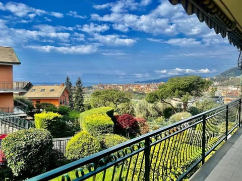 [10 min. dalla spiaggia] Double Suite nel verde Apartment in Chiavari