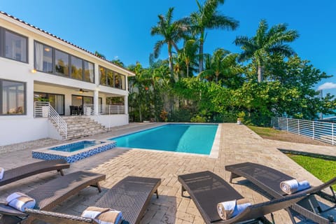 Discover Serenity by the See Your Exclusive Miami Beach Escape! Villa in Miami Beach