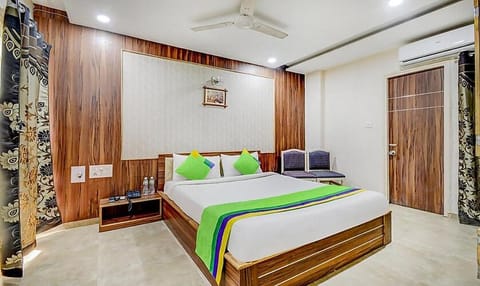 Hotel Tulsi Hotel in Vadodara