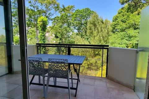 Balcony/Terrace, Garden view