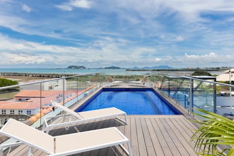 Pool view, Swimming pool