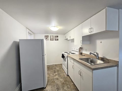 Modern 1BR at Downtown Condo in Moose Jaw