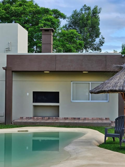 Property building, Garden, Garden view, Pool view, sunbed