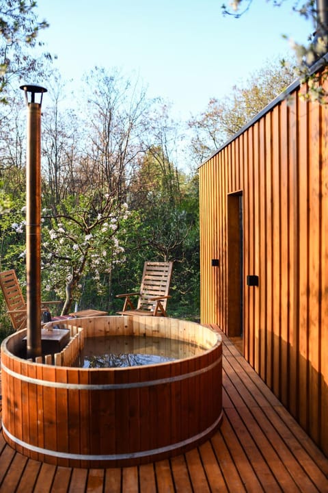 Natural landscape, Garden, Hot Tub, Balcony/Terrace