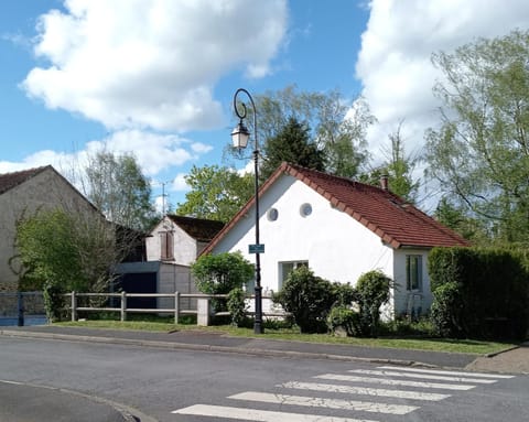 Petite maison près de Disneyland House in Magny-le-Hongre