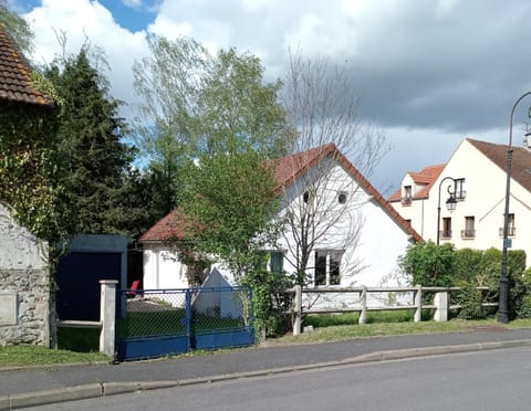 Petite maison près de Disneyland House in Magny-le-Hongre