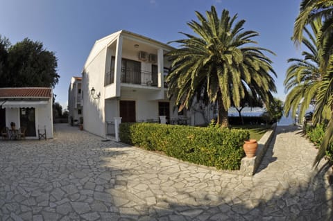 Facade/entrance, Garden