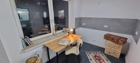 Dattel City Hannover FeWo für 4 Personen Privat-Parkplatz 5G WLAN & 24/7 Kontakt Apartment in Hanover