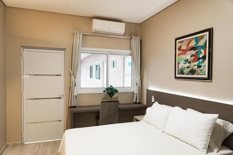 Bed, Photo of the whole room, Bedroom, air conditioner