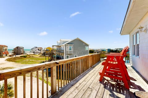 Secluded Sands House in North Topsail Beach