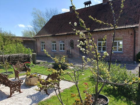Property building, Garden view