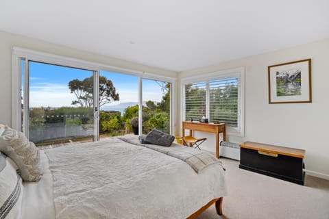 Bed, View (from property/room), Balcony/Terrace