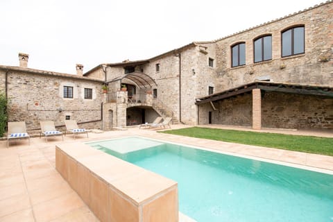 Property building, Pool view