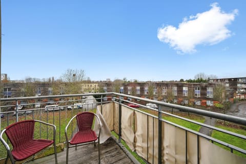 Property building, View (from property/room), Balcony/Terrace