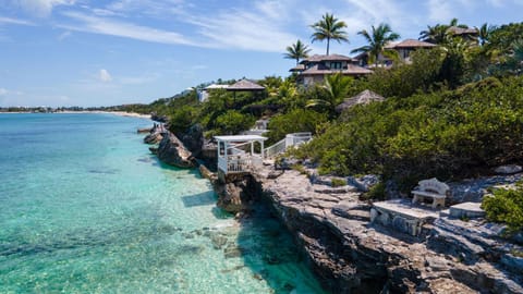 Reef Tides Luxury Beach House Villa in Turks and Caicos Islands