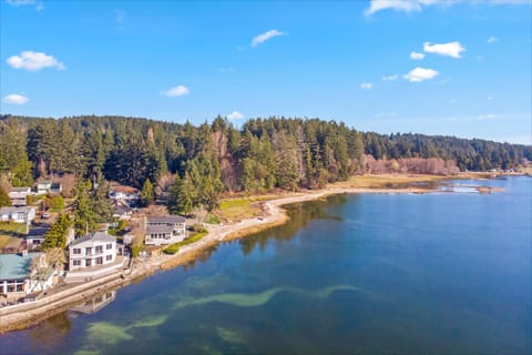 Belfair Beach House House in Hood Canal