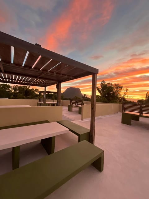 View (from property/room), Balcony/Terrace, Mountain view, Sea view, Sunset