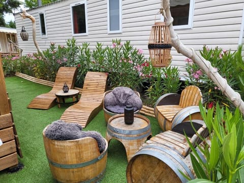 Patio, Seating area, Garden view