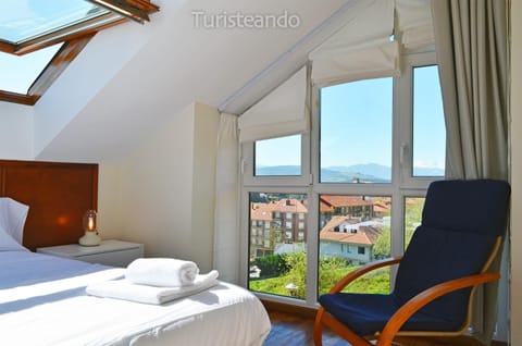 Bed, Natural landscape, View (from property/room), Photo of the whole room, Bedroom, Mountain view