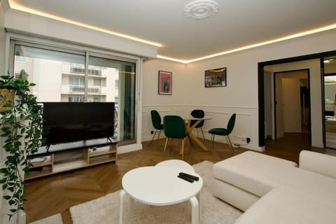 Parisian style apartment Apartment in Créteil
