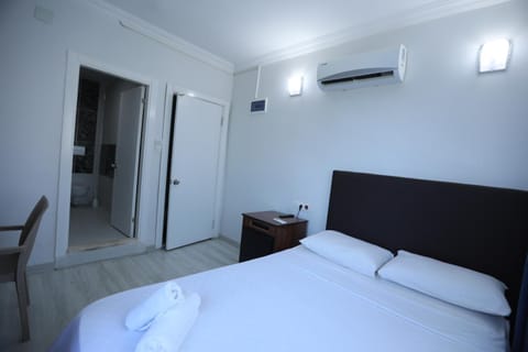 Bed, Bedroom, air conditioner