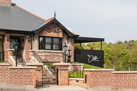 The Cliffe at the Quay Bed and Breakfast in Donegal City