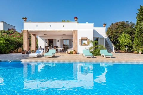 Property building, Garden, Garden view, Pool view, Swimming pool, sunbed