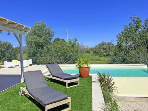 Day, Garden, Garden view, Pool view, Swimming pool, sunbed