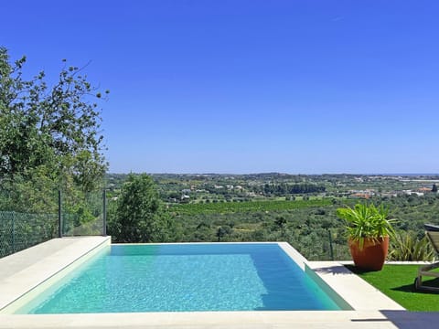 Day, Natural landscape, Pool view, Swimming pool, sunbed