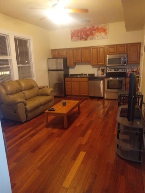 Kitchen or kitchenette, Living room, Seating area, Dining area, dishwasher, oven, stove