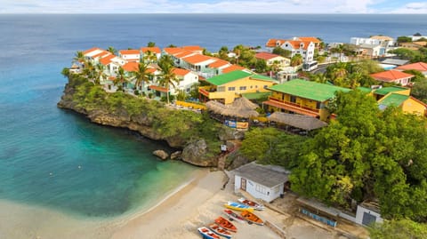 Property building, Bird's eye view, Beach