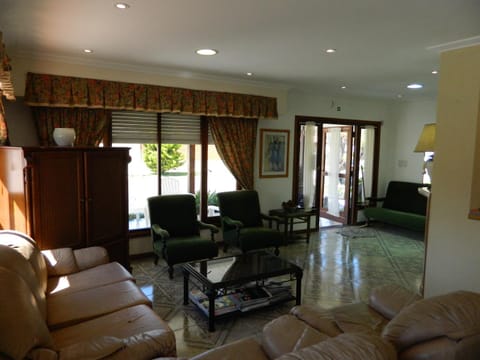 Property building, Communal lounge/ TV room, Other, On site