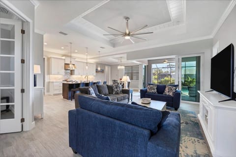 13225 Kitchener Haus in South Gulf Cove