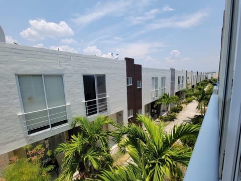 Casa en condominio, piscinas, jacuzzis House in Ricaurte