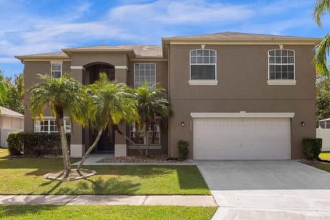 Upstay - Pet Friendly 6BR Home with Pool Hot Tub Casa in Poinciana