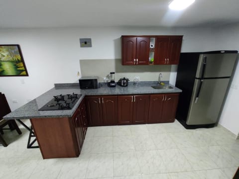 Apartamento con jacuzzi En Bello - Cerca a Medellín Condo in Bello