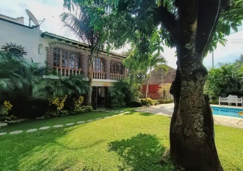 Casa Temazcal Cuernavaca - Con Alberca y Temazcal House in Jiutepec