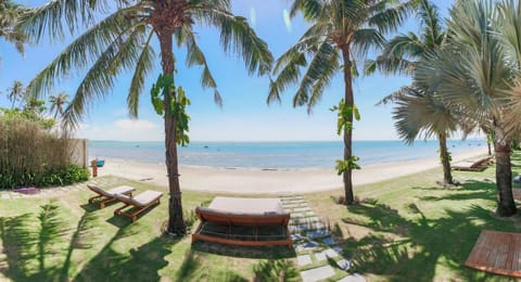 Nearby landmark, Day, Natural landscape, Garden, Balcony/Terrace, Beach, Garden view, Sea view, sunbed