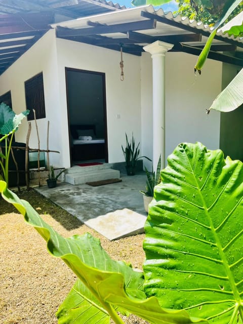 One Room Vacation rental in Ahangama