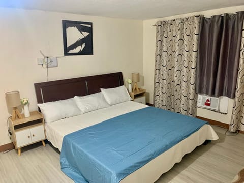 TraveLodge Country House in Pasig