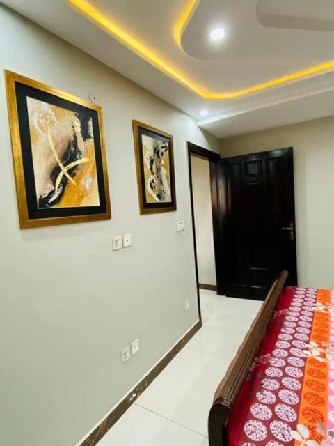 403-NEXT INN Apartment Tailored To Your Highest Standards Appartamento in Lahore