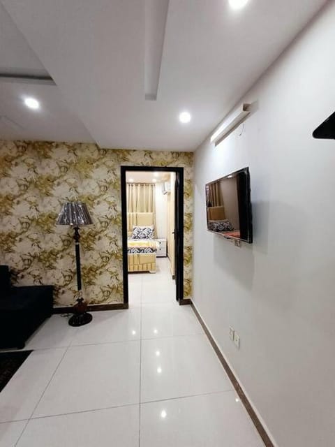 501-NEXT INN Cozy apartment for your stay.. Condo in Lahore