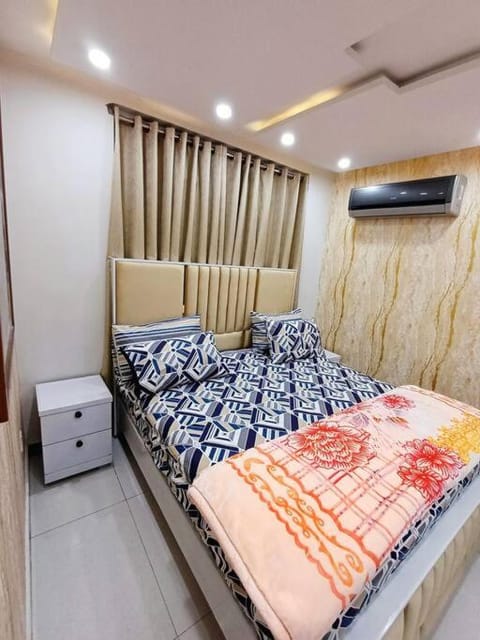 501-NEXT INN Cozy apartment for your stay.. Condo in Lahore