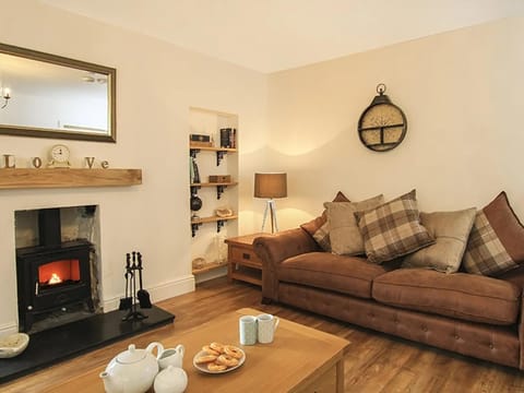 Waterside - Luxury Menai Bridge Holiday Home - 4 Bed 4 Bath House in Menai Bridge