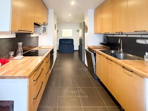 Kitchen or kitchenette, dishwasher, minibar, pet friendly, stove