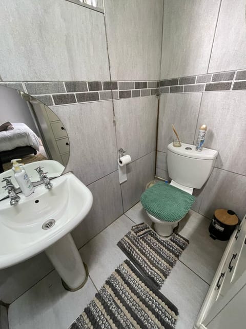 Privacy and comfort Condo in Durban