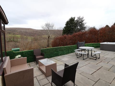 Patio, Balcony/Terrace, Seating area